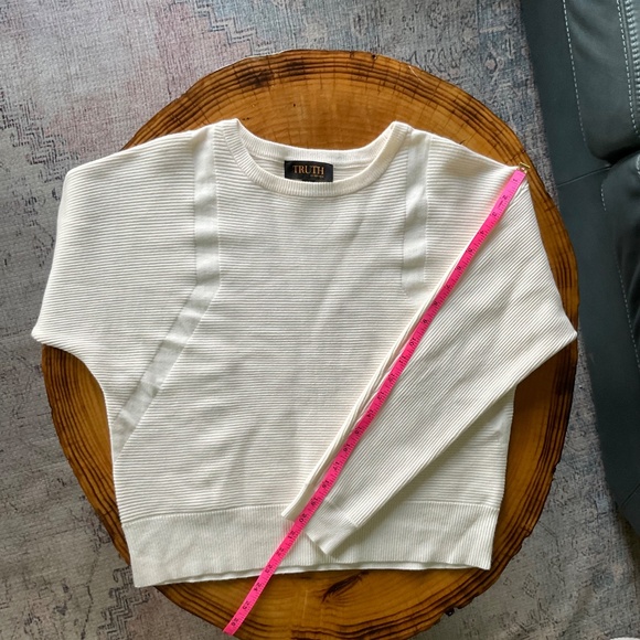 TRUTH Cropped Crew Neck Sweater Women’s Small Pullover Ribbed Boxy Cream - Picture 4 of 11